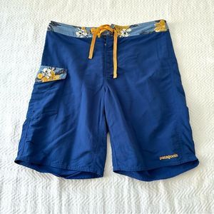 Patagonia mens board shorts sz 31 (h4745)